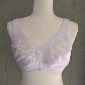 EUC 36F white Glamorise bra